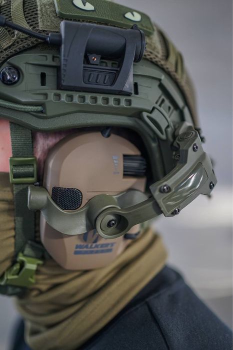 Комплект FAST тактичний шолом ФРАНЦІЯ + кавер + навушники + ліхтарик