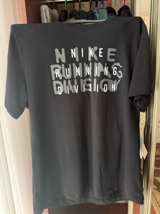 Футболка нова,  Nike Dri-Fit Run Division XL