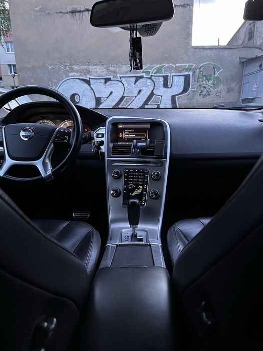Volvo xc 60. 2,4 d5 AWD automat