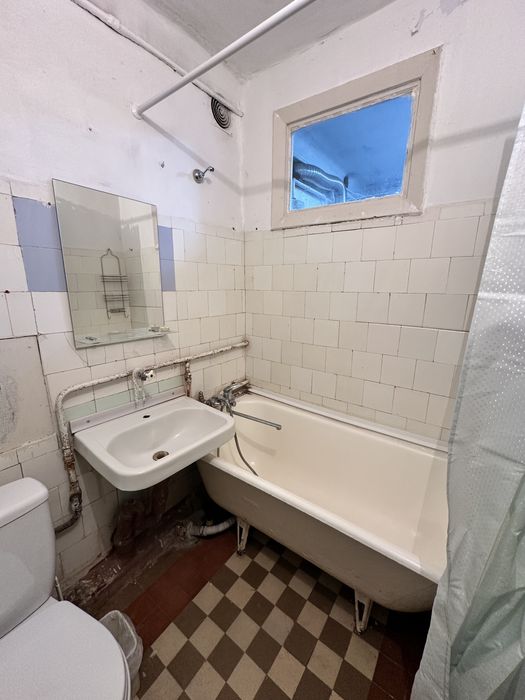 Продаж двокімнатної квартири в районі Чайки