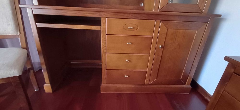 Móvel de quarto/ escritório