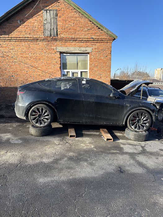 Tesla Y Performens розборка, шрот