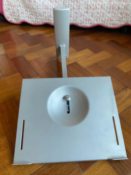 Suporte de parede para televisor
