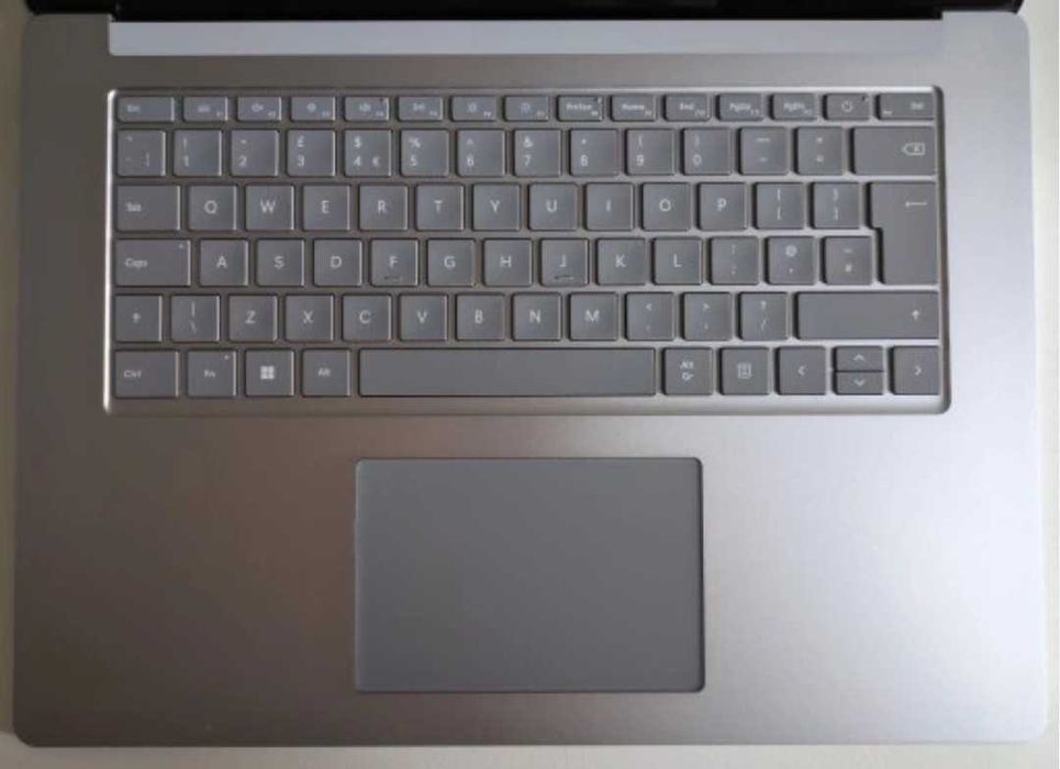 Microsoft Surface Laptop 5| 15 cali | i7 | 16/512 GB + stacja dokująca