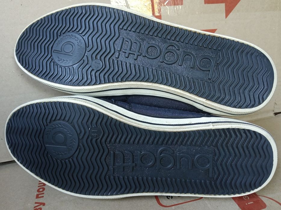 41-41,5 Bugatti джинсові кеди кросівки