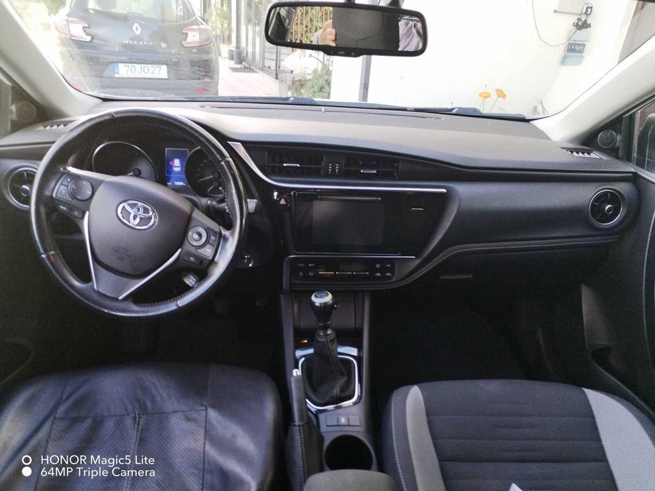 Toyota Auris 2015 com 153503KM
