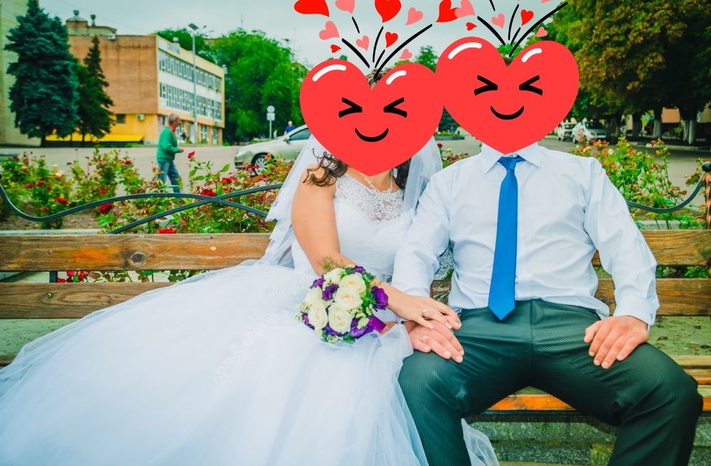 Продам весільну сукню