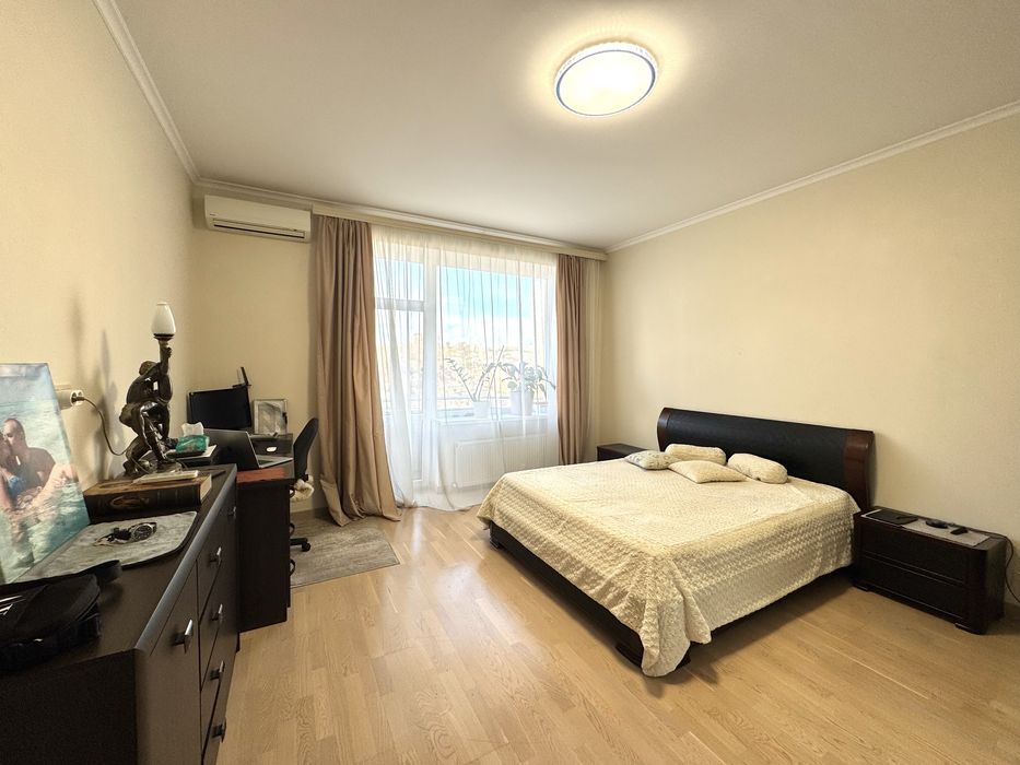 Продажа просторной 2к квартиры в центре в новом доме с паркингом