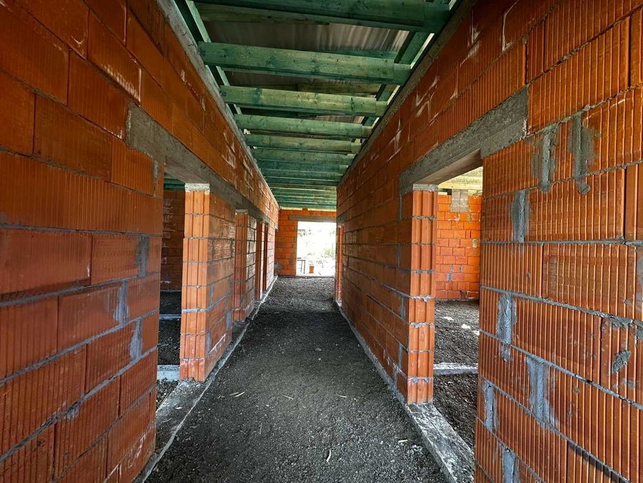Будинок з газом на завершальній стадії будівництва 5 хв від центру