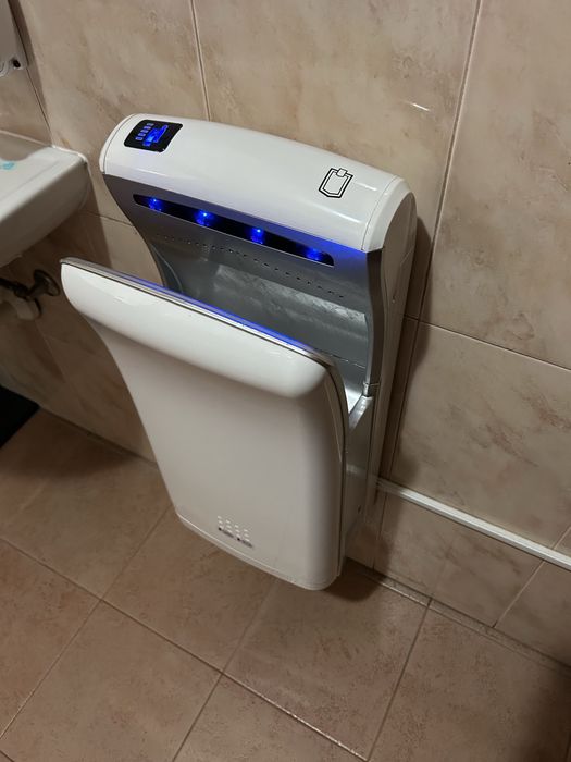 Secador de mãos eletrico