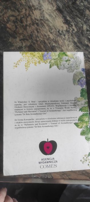Książka aromaterapia olejki eteryczne ( ziołolecznictwo )