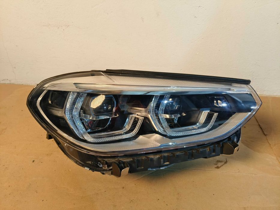 Передні ліхтарі BMW X3 G01 в наявності