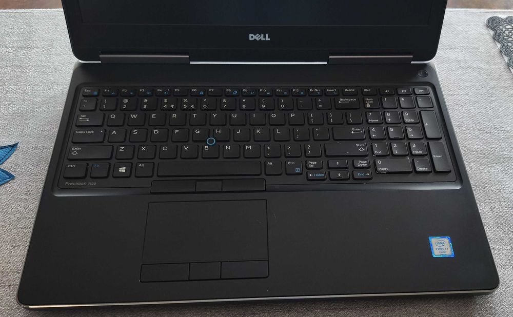 Dell Precision 7520