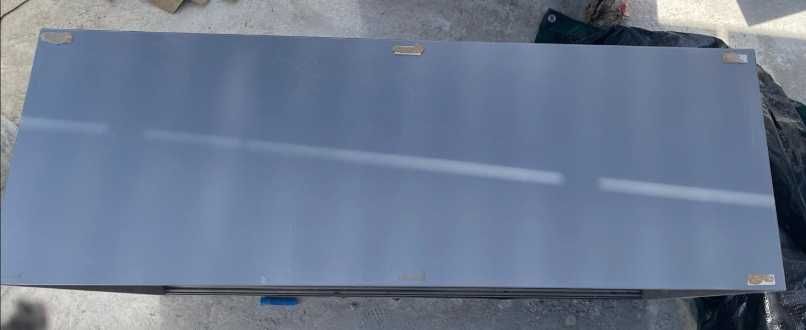 Armário de 2 portas com tampo no meio