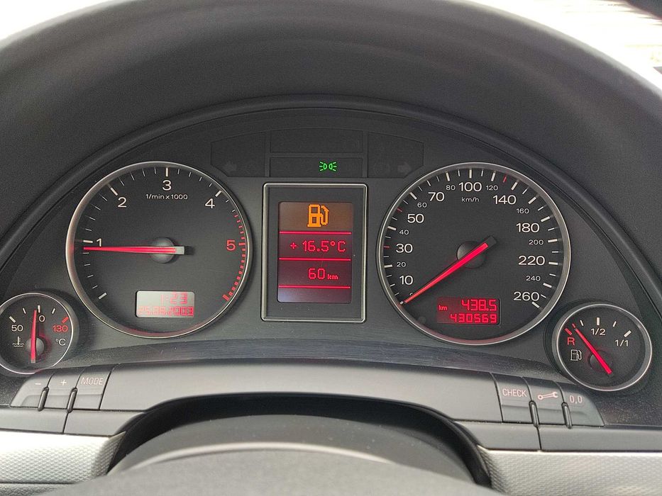 Audi A4 Avant z dobrym wyposażeniem