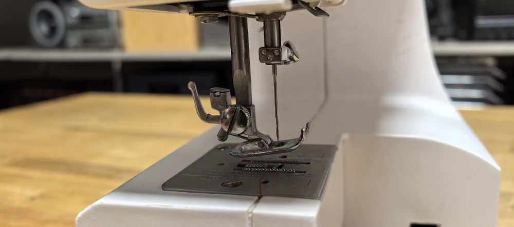 Швейна машинка AEG D-76297