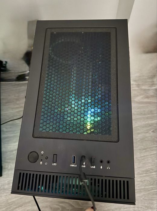 PC Torre Gaming - preço acessível e em bom estado