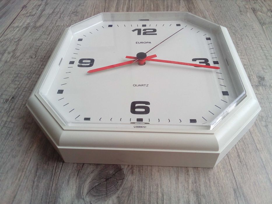 zegar ścienny europa quartz, made in germany