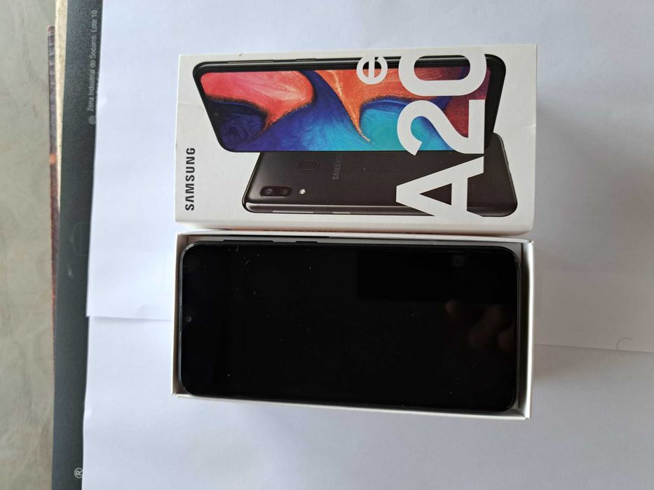 Vendo telemóvel Samsung Galaxy A20e de 32GB, em estado irrepreensível.