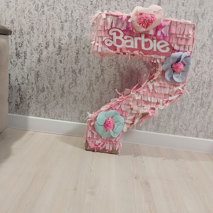 Віддам цифру 7 у стилі Барбі