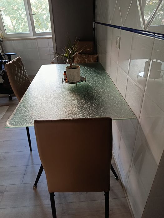 Mesa de cozinha e 4 cadeiras