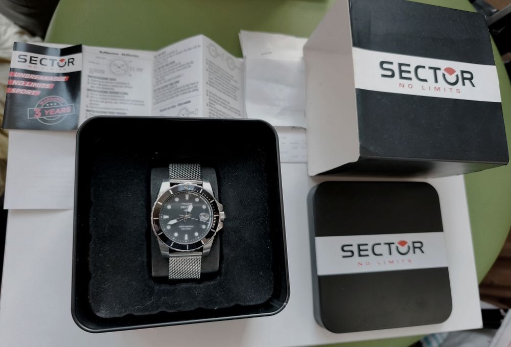 Cronógrafo Sector Diver  450 original em estado novo
Mostrador azul pr