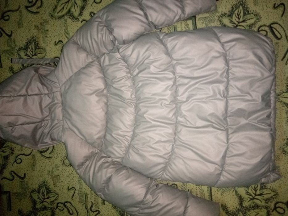 Зимова куртка на дівчинку