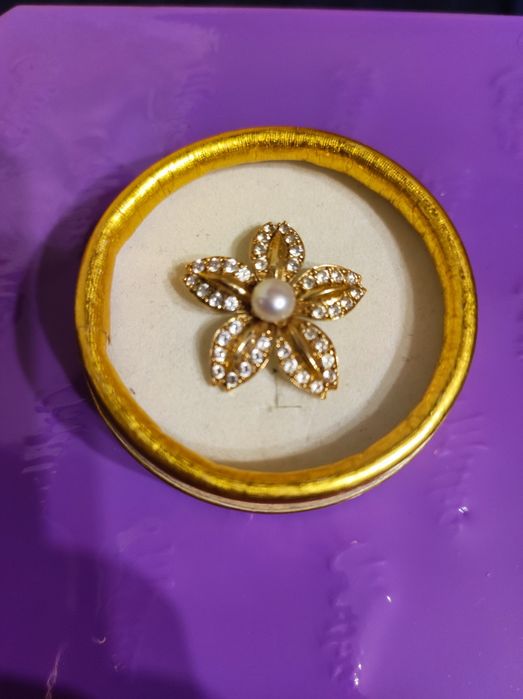 Złoty wisiorek 585 waga 4,7 gram