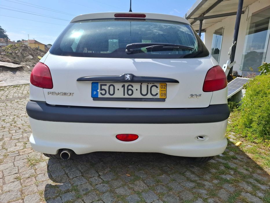 Peugeot 206 Gasolina Com A/C Estofos em Pele