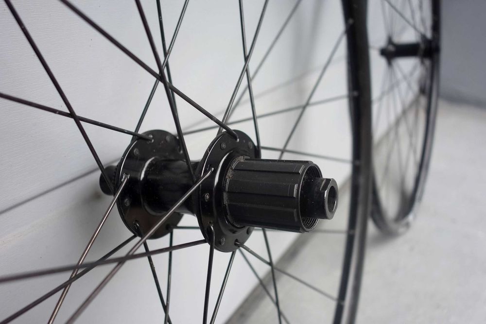 Koła szosowe DT Swiss R470 – 24h, thru-axle, centerlock, jak Nowe