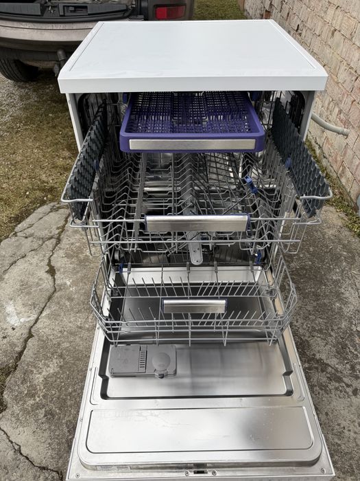 Посудомийна машина