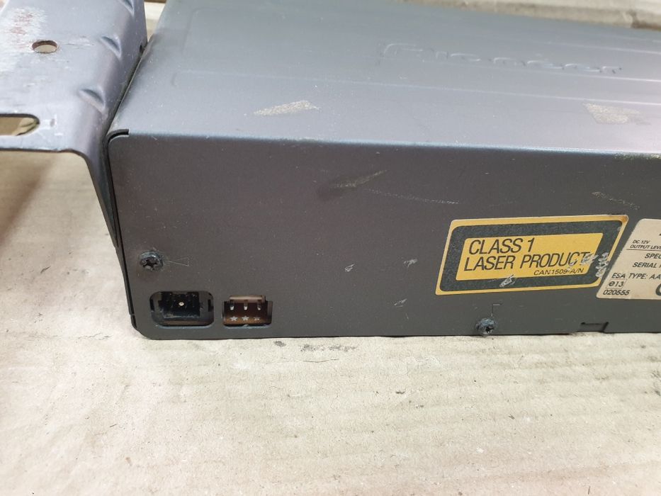 CD чейнджер  Pioneer CDX-P670