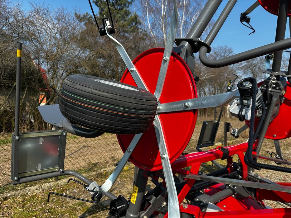 Przetrząsarka Massey Ferguson 776X 7,7 m 6 gwiazd w okazyjnej cenie