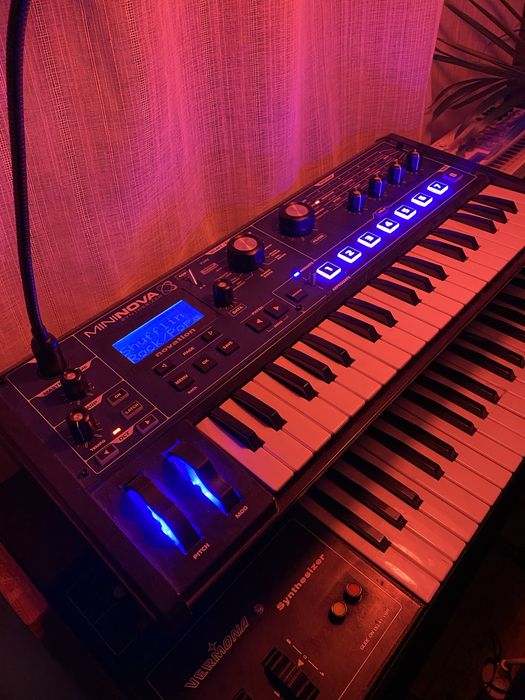 Syntezator Novation MiniNova
