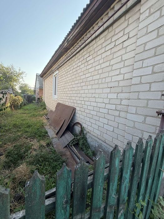 Сертифікати. Є Відновлення. Продам будин в центрі с.Піщане