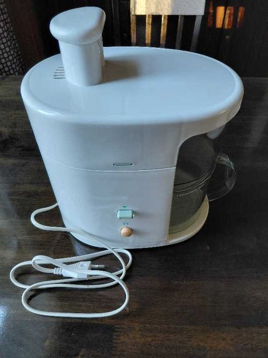 Соковижималка Philips HR2823