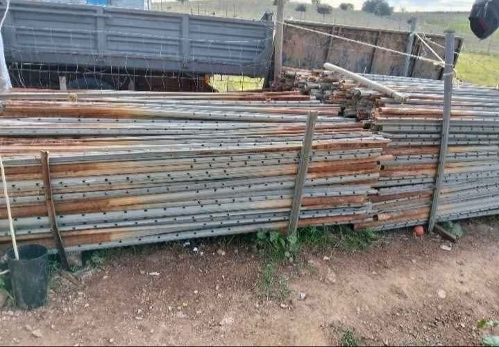 Postes de ferro galvanizado usados