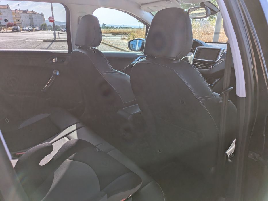 Peugeot 2008 Allure 1.6 HDI