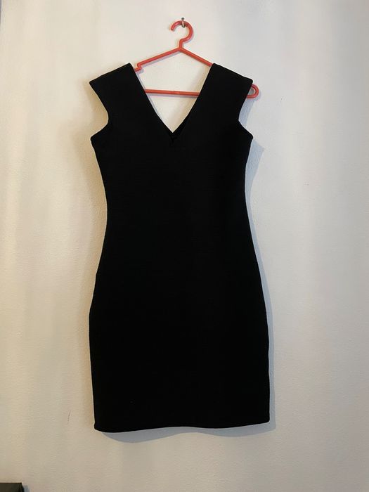 Vestido preto clássico