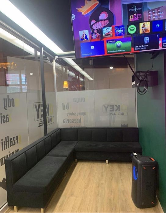 Telewizory, lady, regały, witryny, gabloty