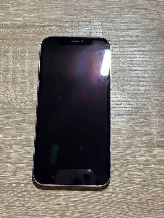 Iphone 12 pro. W trakcie remontu.