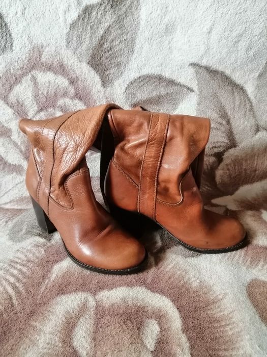 Чоботи, чобітки шкіряні