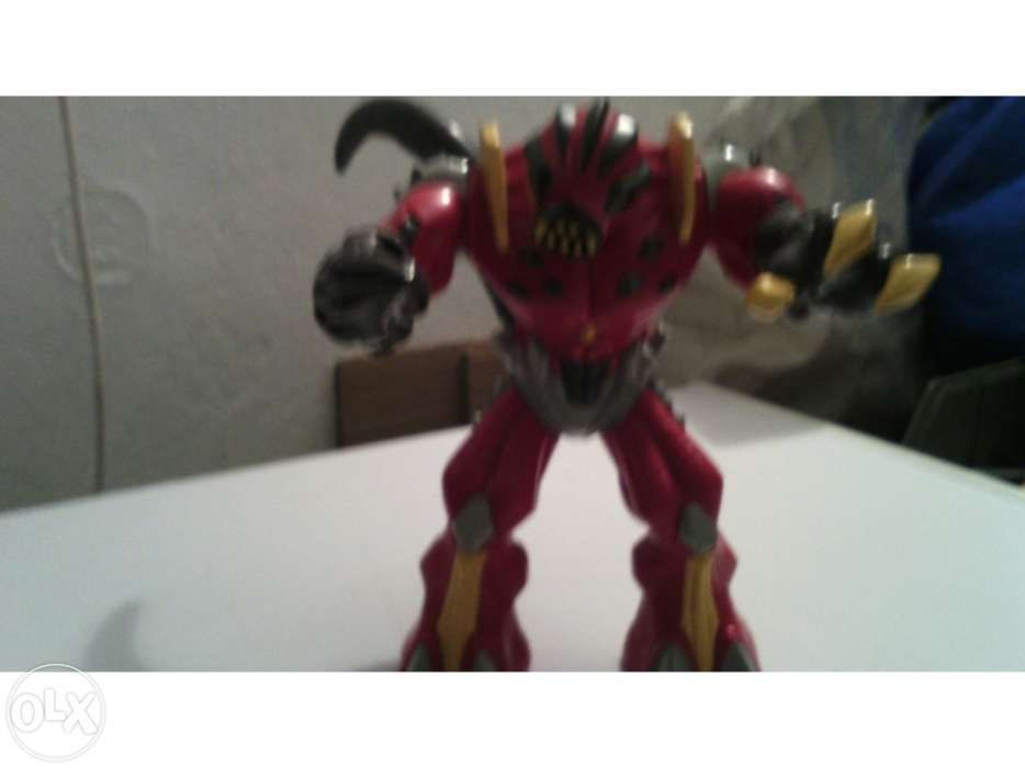 Bonecos dos gormiti que imitem sons