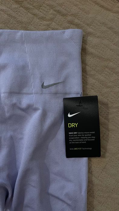 Спортивні лосини nike