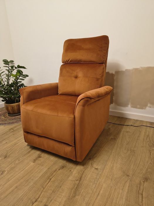 Nowe fotele rozkładane elektrycznie .