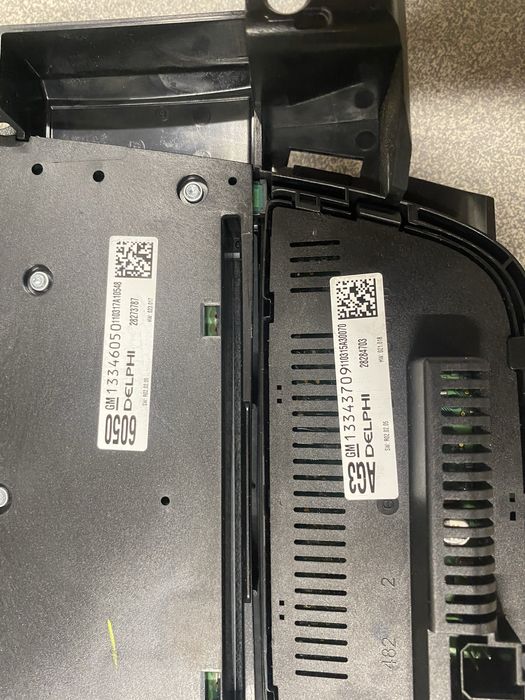 Panel sterowania radia radio Astra J Idealny