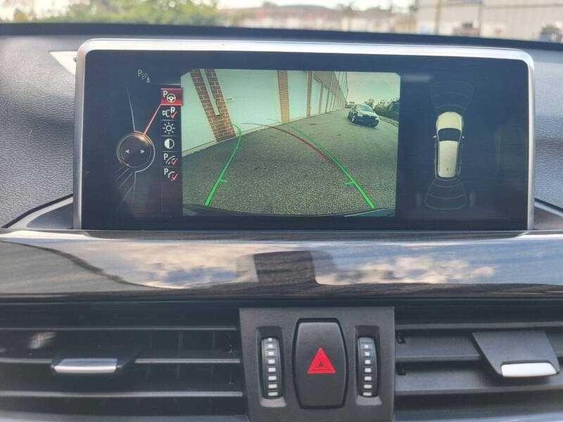 2016    BMW    X1