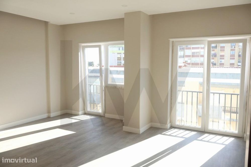 Venha conhecer este apartamento T3 totalmente renovado e localização p — Setúbal (São Julião, Nossa Senhora Da Anunciada E Santa Maria Da Graça), Setúbal