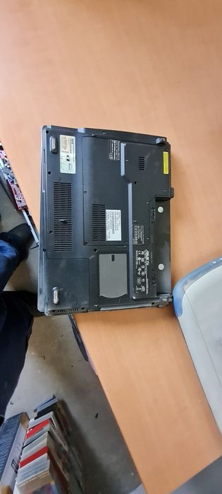 Portáteis desmontados