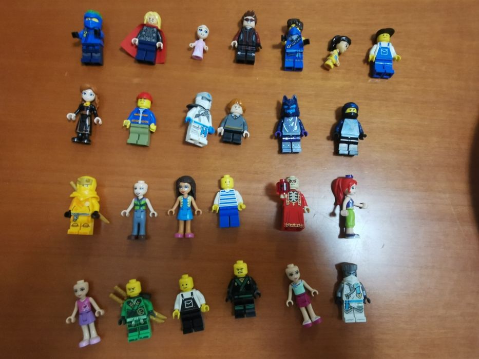 Lego minifiguras e acessorios